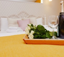 Designer room "Romance" в Melton Hotel