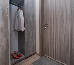 Двух уровневые апартаменты с антресолью в Берисон