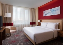 Люкс (2 комнаты) в RedPoint hotel