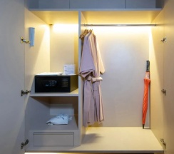 Двухместный номер Superior с балконом и с видом на море двуспальная кровать в Отель The Yama Resort & Spa Kata Beach Phuket