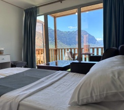 Трехместный Домик с раздельными кроватями в Горное озеро