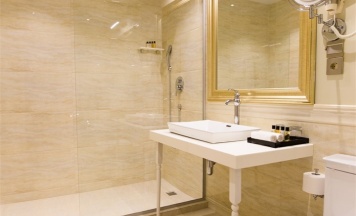 Полулюкс в Xander hotel