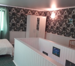 Трёхместные апартаменты Comfort с балконом в Гостевой дом