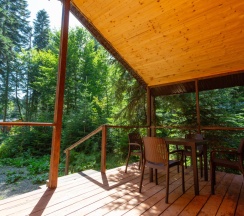 Двухместное шале с красивым видом из окна двуспальная кровать в Forest house resort