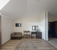 Полулюкс в Лагуна