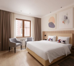 Люкс Гранд с рабочим кабинетом (Апартамент с 1 спальней) в Кортъярд Марриотт Сочи Красная Поляна