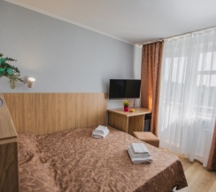 Номер «Стандарт» - 2-х местный однокомнатный, вид на море и бассейн в Виктория