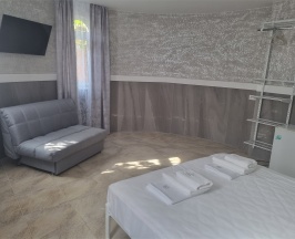 Трехместный номер улучшенный в Море рядом