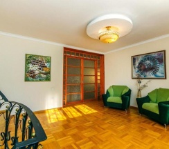 Коттедж с 4 комнатами в Baku Nizami Street Triplex 4 bedroom