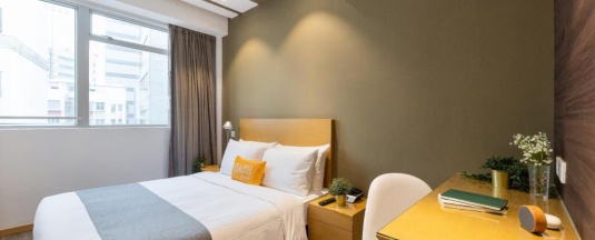 Трёхместный номер Executive в Dash Living on Prat