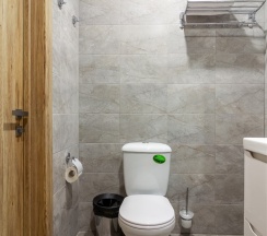 Четырехместный семейный номер Deluxe с кроватью размера "King Size" в GemstButikHotel