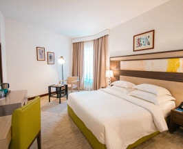 Двухместный номер Deluxe (двуспальная кровать) в BM Beach Hotel