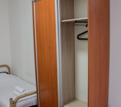 2-местная комната комфорт с 2 односпальными кроватями в Simple Seasons Rooms (Симпл Сизонс Румс)