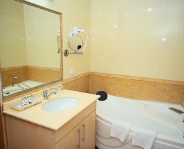 Двухместная семейная студия двуспальная кровать в King Hotel Astana