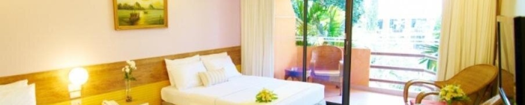 Двухместный номер Superior с красивым видом из окна двуспальная кровать в Peace Resort Pattaya