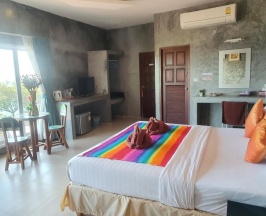 Двухместный номер Deluxe с видом на море двуспальная кровать в Saikaew Boutique Hotel