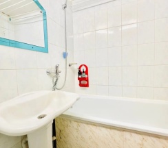 Двухместный семейный номер Standard с балконом и с красивым видом из окна (двуспальная кровать) в Апартаменты Заводская 5-А