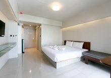 Двухместный номер Superior двуспальная кровать в A Room Bangkok Sathorn