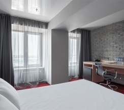 Стандарт Улучшенный двухместный с одной большой кроватью в Marins Park Hotel Новосибирск