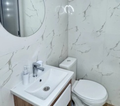 Двухместный номер Classic с балконом и с красивым видом из окна двуспальная кровать в Тропики