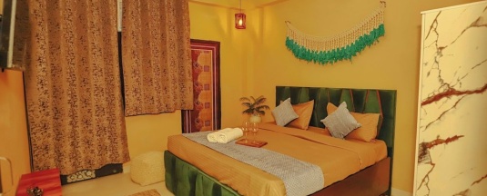 Двухместный номер Deluxe двуспальная кровать в Roomshala 092 HOTEL DELHI CONTINENTAL