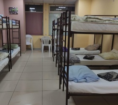 Кровать в 10-местном общем номере в Сити-В