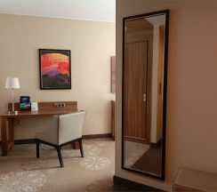 НОМЕР КАТЕГОРИИ DELUXE С БОЛЬШОЙ КРОВАТЬЮ (KING SIZE) в Doubletree by Hilton Tyumen