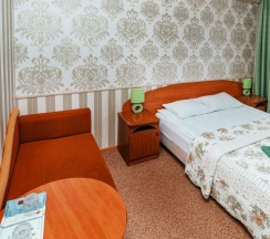 Трёхместный номер Standard с красивым видом из окна в Алла