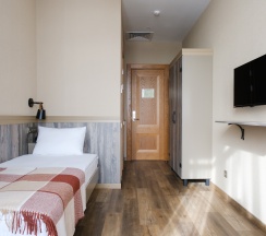 Стандарт одноместный 4-й этаж (411,410) в Увельские курорты