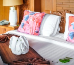 Двухместный люкс Executive Pool с видом на море двуспальная кровать в Отель Panviman Resort Koh Phangan