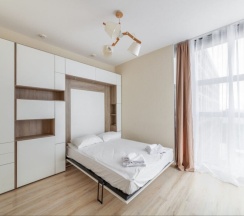 Видовые двухкомнатные апартаменты с кухней и балконом в Nv Hotel