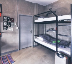 Кровать в общем номере в A7 Hidden Hostel