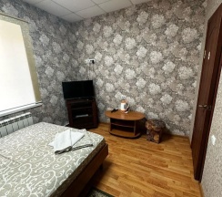 Номер стандарт с 1 двуспальной кроватью в Дом туриста