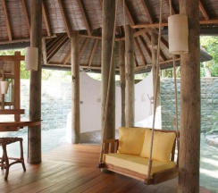 Люкс With Pool Crusoe с 3 комнатами в Soneva Fushi