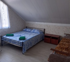 Трехместный номер с видом на город в Тихий рай