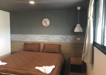 Двухместный номер Deluxe с видом на город двуспальная кровать в Takuapa Station Hotel