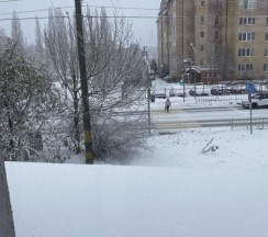 Шестиместный номер Economy с балконом и с красивым видом из окна в Дюна-центр