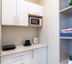 1-комнатные апартаменты эконом с 1 двуспальной кроватью (без окна) в Prim Rooms Apt Apartments (Прим Румс Апт Апартментс)