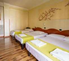 Трёхместный номер Standard в Hotel America