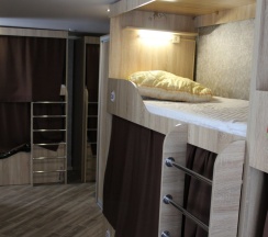 Кровать в общем номере (женский номер) в Game