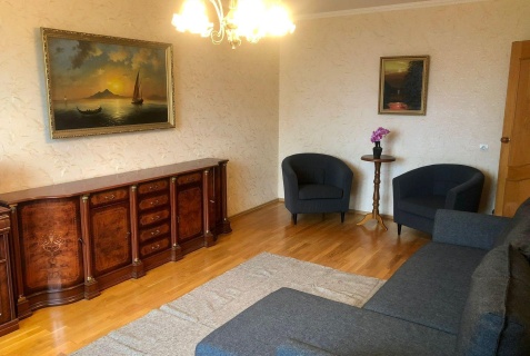 Тюмень: Апартаменты Четыре комнаты