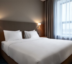 Стандартный номер с видом на реку с двуспальной кроватью в Cosmos Omsk Hotel