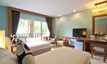 Двухместный номер Superior с видом на сад двуспальная кровать в Green Park Resort