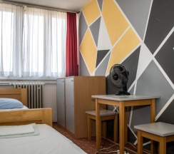 Двухместный номер Standard с красивым видом из окна 2 отдельные кровати в HI Hostel Zagreb