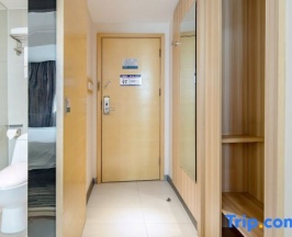 Номер Superior в City Convenient Hotel Baise Xilin Times Square Store