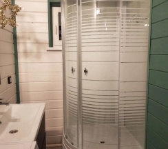 Коттедж с 2 комнатами с балконом в Фортуна