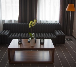 Люкс двухкомнатный в Ost west club