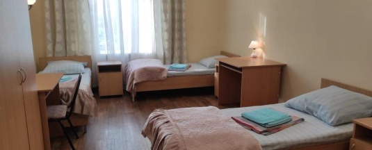 Кровать в 3-местном общем номере эконом в Гостиница Кристалл