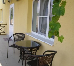 Номер полулюкс с 1 двуспальной кроватью в Добрый Бобр