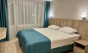 Номер стандарт с 1 двуспальной кроватью в O`camp